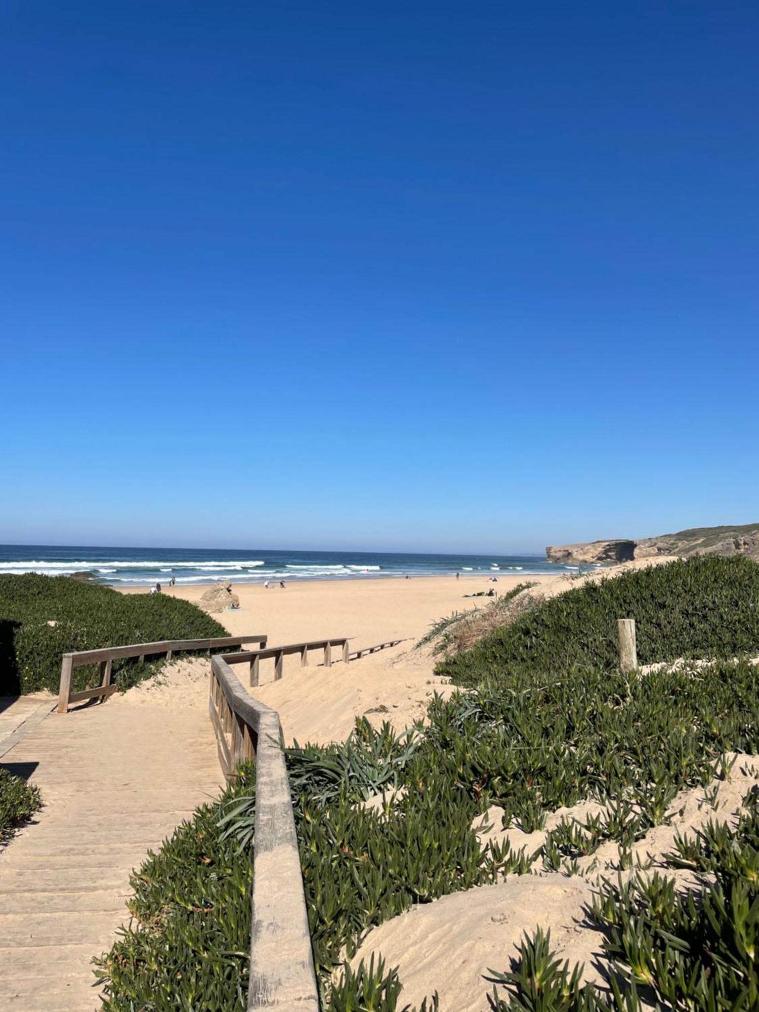 California Dream Inn Aljezur Bagian luar foto