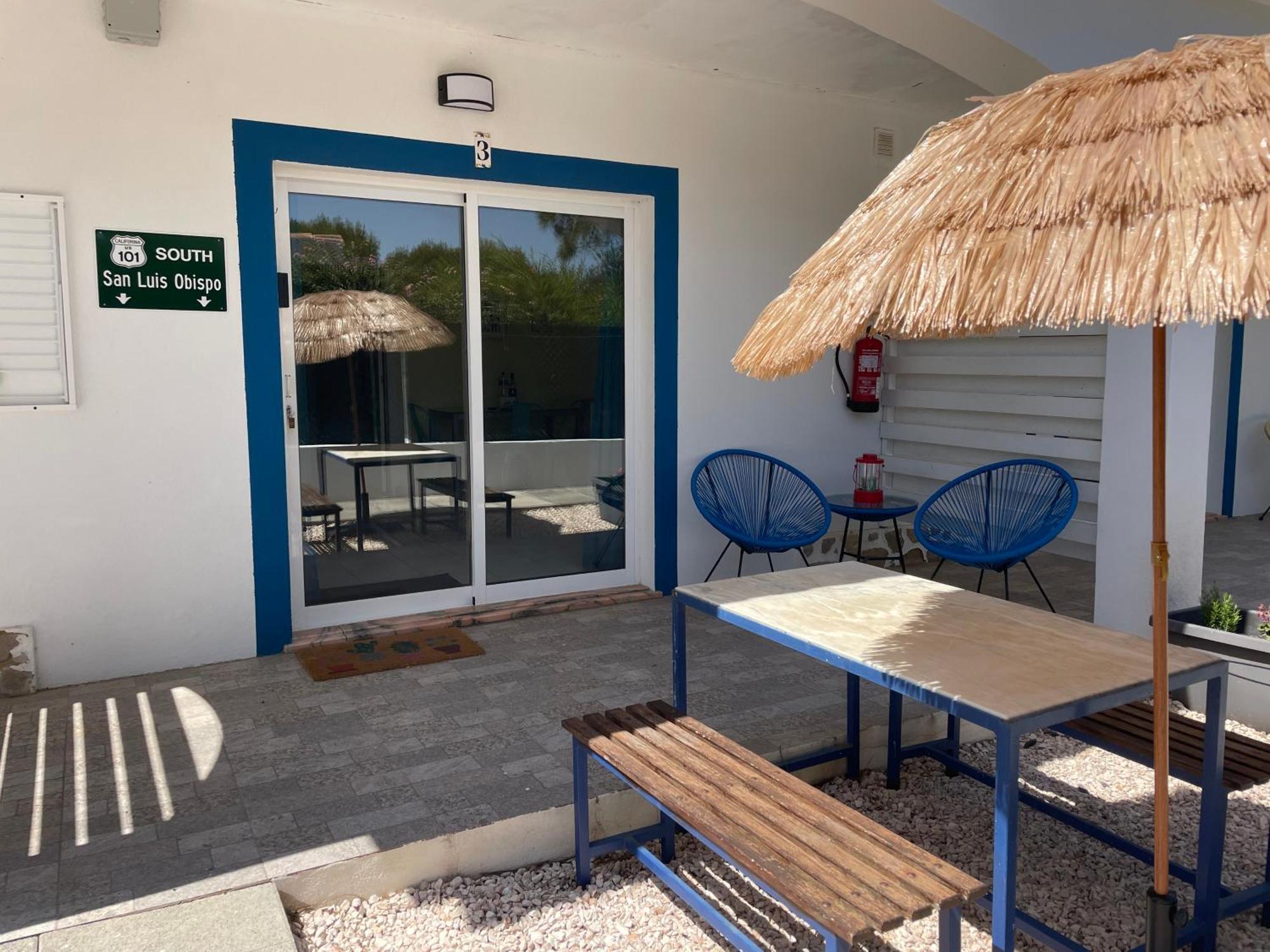California Dream Inn Aljezur Ruang foto